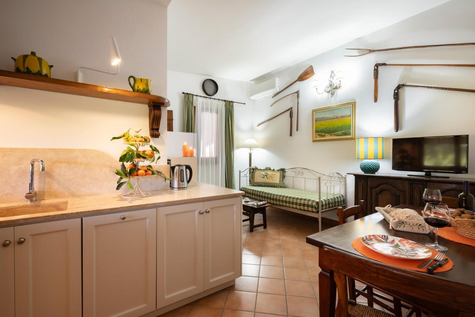 Agriturismo La Rombaia 카스틸리오네 델라 페스카이아 외부 사진
