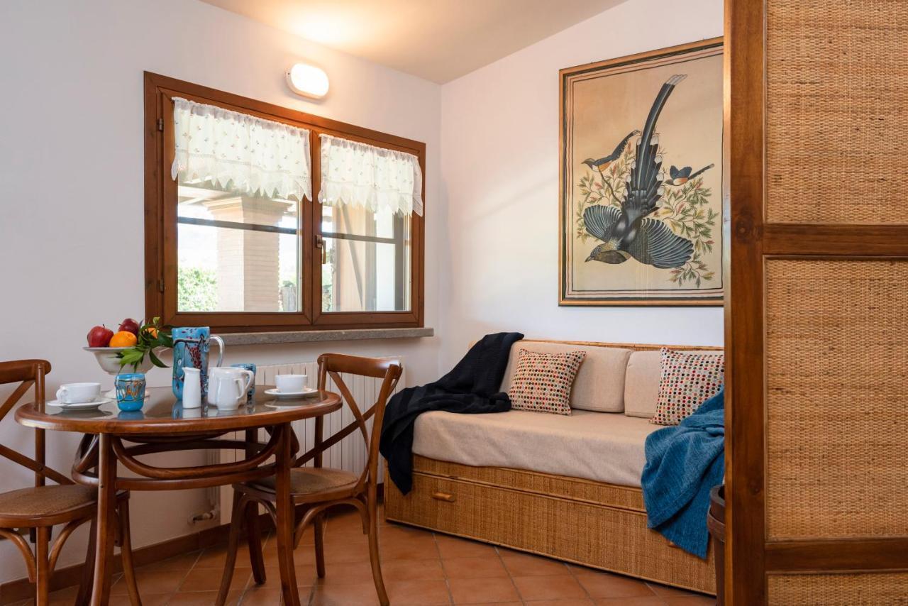 Agriturismo La Rombaia 카스틸리오네 델라 페스카이아 외부 사진