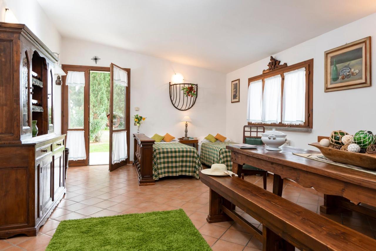 Agriturismo La Rombaia 카스틸리오네 델라 페스카이아 외부 사진