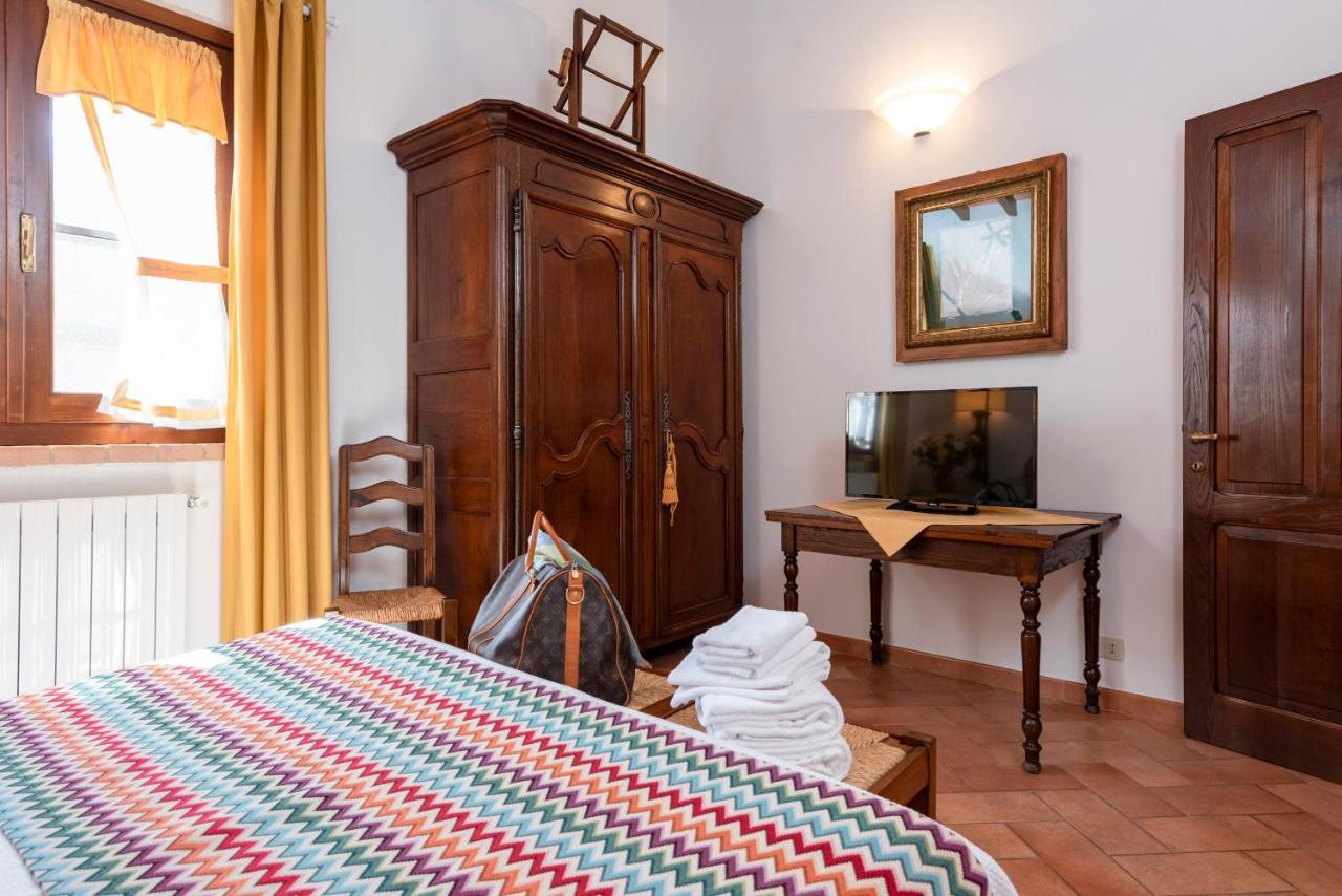 Agriturismo La Rombaia 카스틸리오네 델라 페스카이아 외부 사진